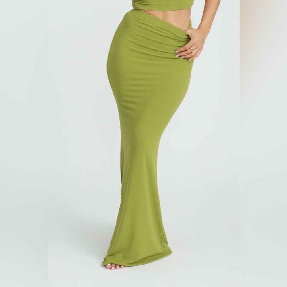 Riot swim dom maxi skirt in moss size large